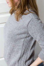 Charger l'image dans la galerie, Pull_baby_alpaga_gris_naturel_feminin_focus_bande_cote