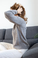 Charger l'image dans la galerie, Pull_baby_alpaga_gris_naturel_feminin_detail