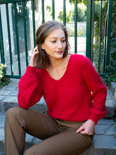 Charger l&#39;image dans la galerie, Laurette_pull_angora_rubis