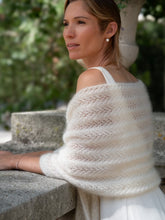 Charger l&#39;image dans la galerie, etole_mariage_accessoire_robe_de_mariee_focus_point