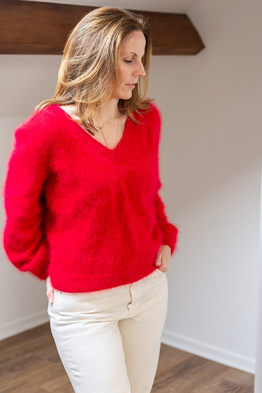 Pull femme en laine angora tricoté main made in France col V Laure